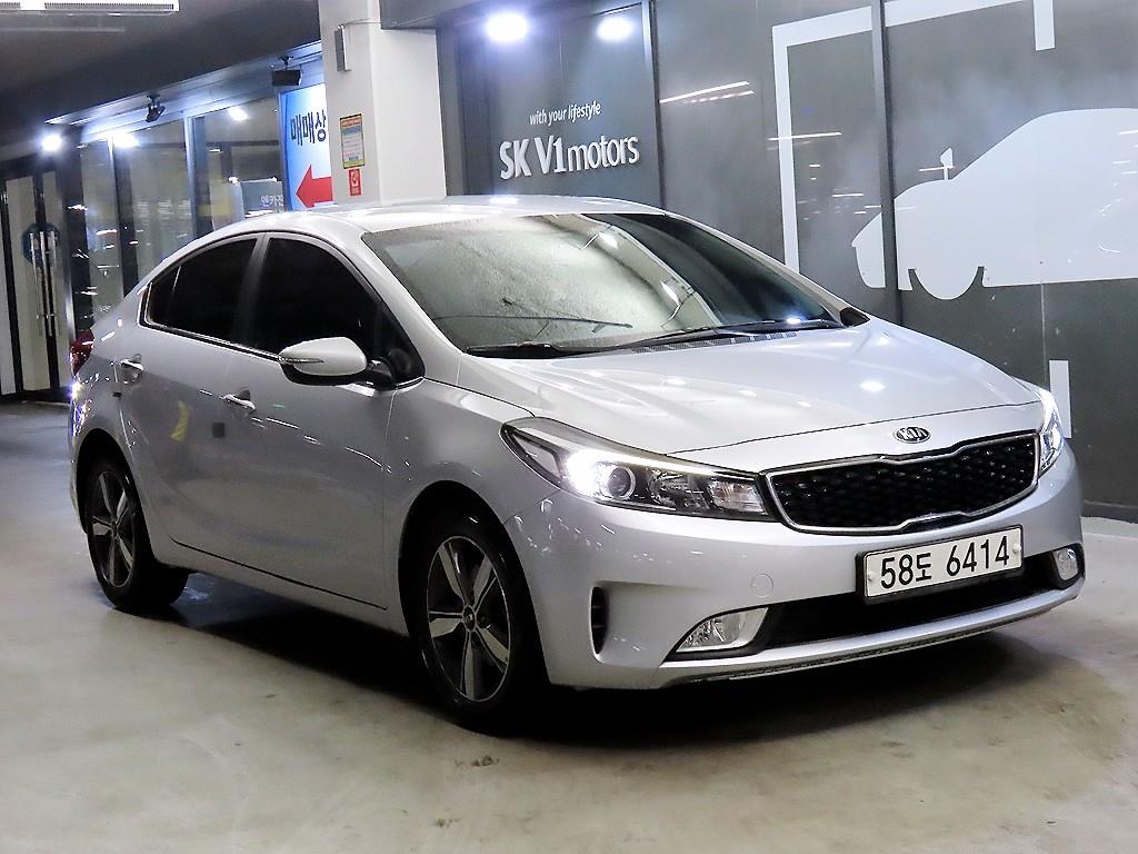 KIA K3 2018 Plateado - Importación desde Corea - HF Imports Iquique - Foto 1