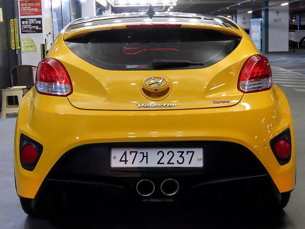 HYUNDAI Veloster - Vista 5