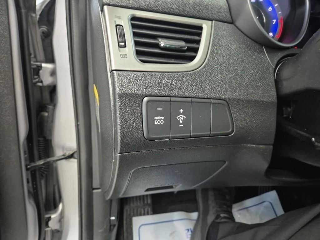 HYUNDAI Avante 2012 Gris - Importación desde Corea - HF Imports Iquique - Foto 16