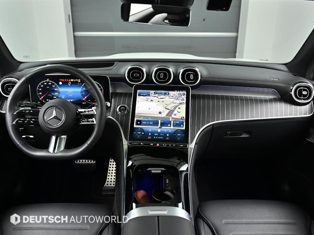 Mercedes Benz GLC Class - Vista 7