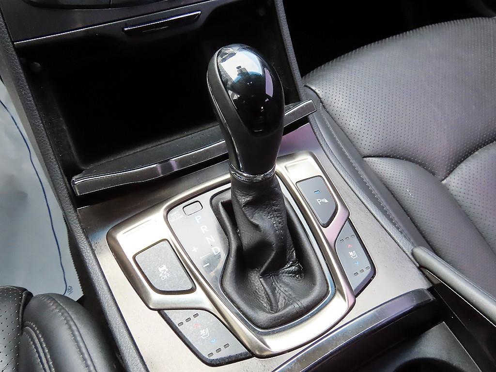 HYUNDAI Grandeur - Vista 10