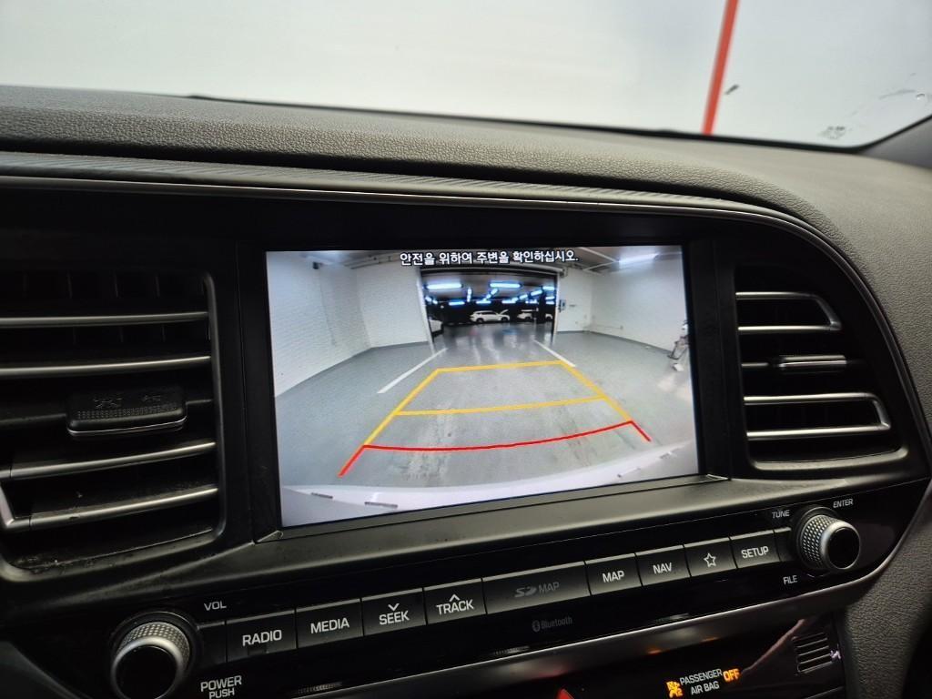 HYUNDAI Avante 2019 Blanco - Importación desde Corea - HF Imports Iquique - Foto 14