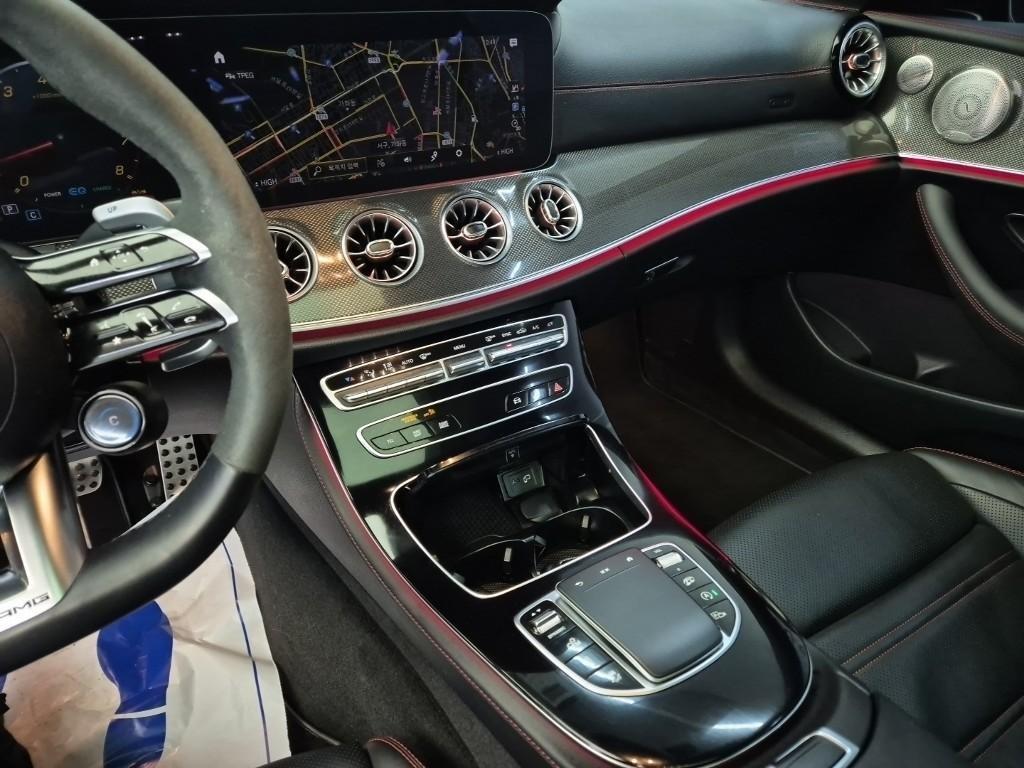 Mercedes Benz E class - Vista 10