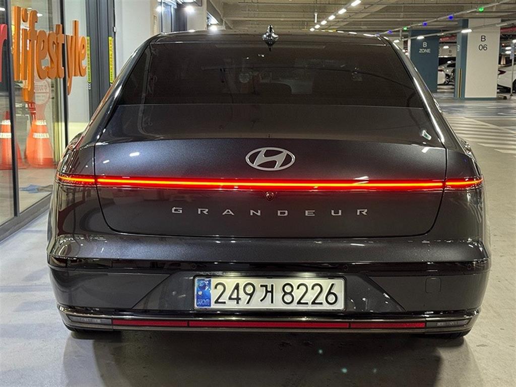 HYUNDAI Grandeur - Vista 4