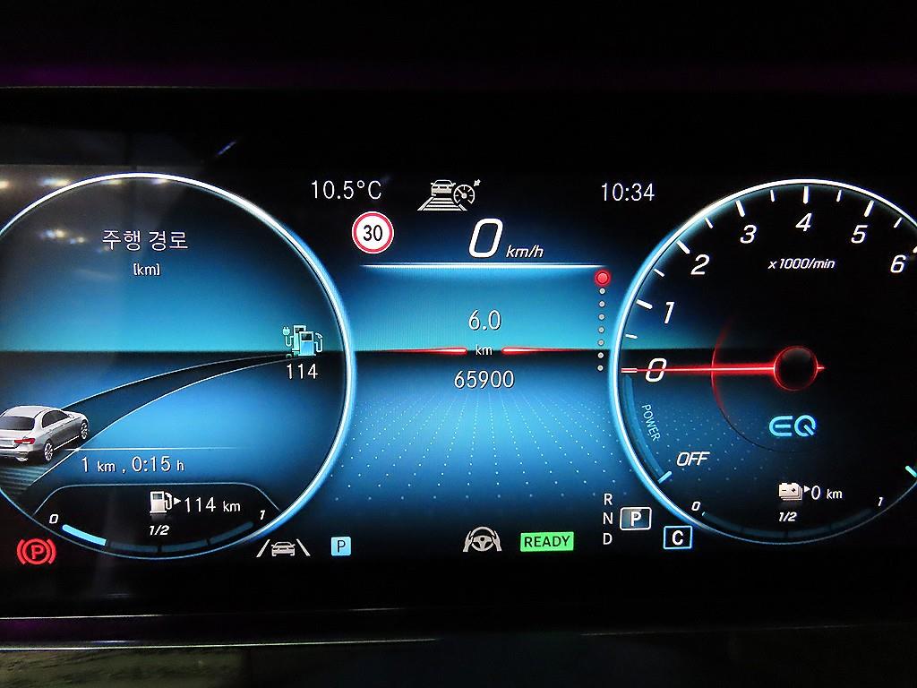 Mercedes Benz E class - Vista 9