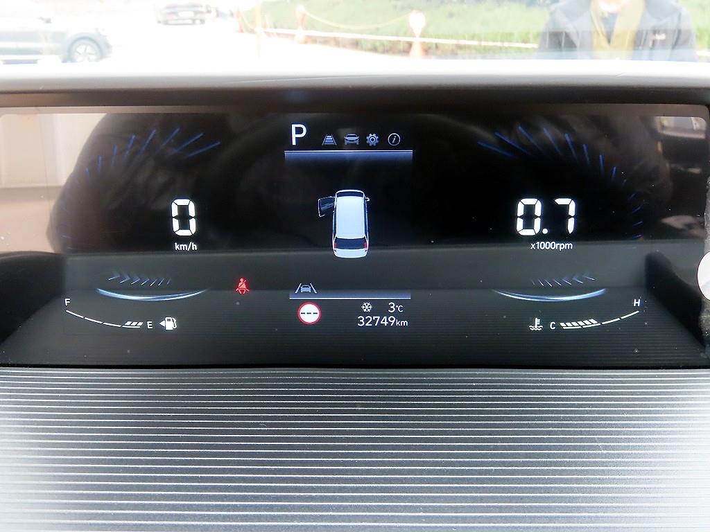 HYUNDAI Staria - Vista 10