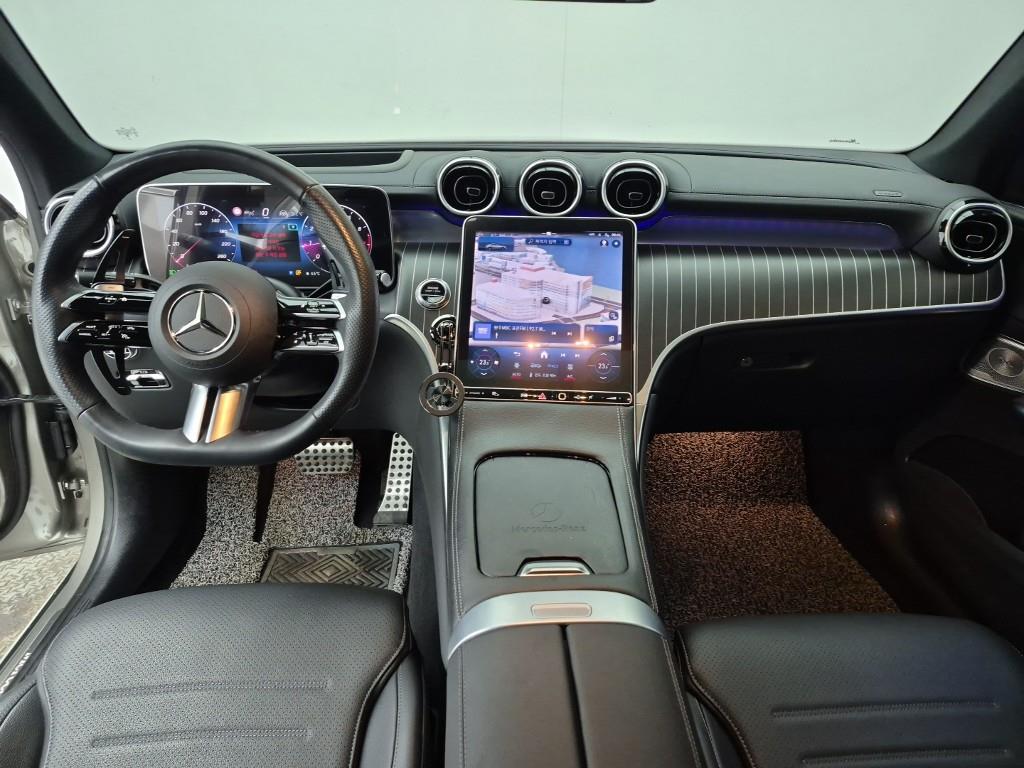Mercedes Benz GLC Class - Vista 5