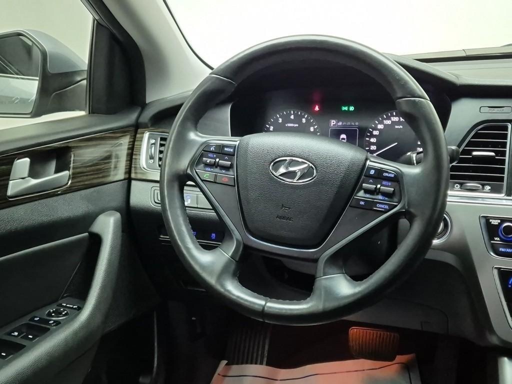 HYUNDAI Sonata - Vista 9