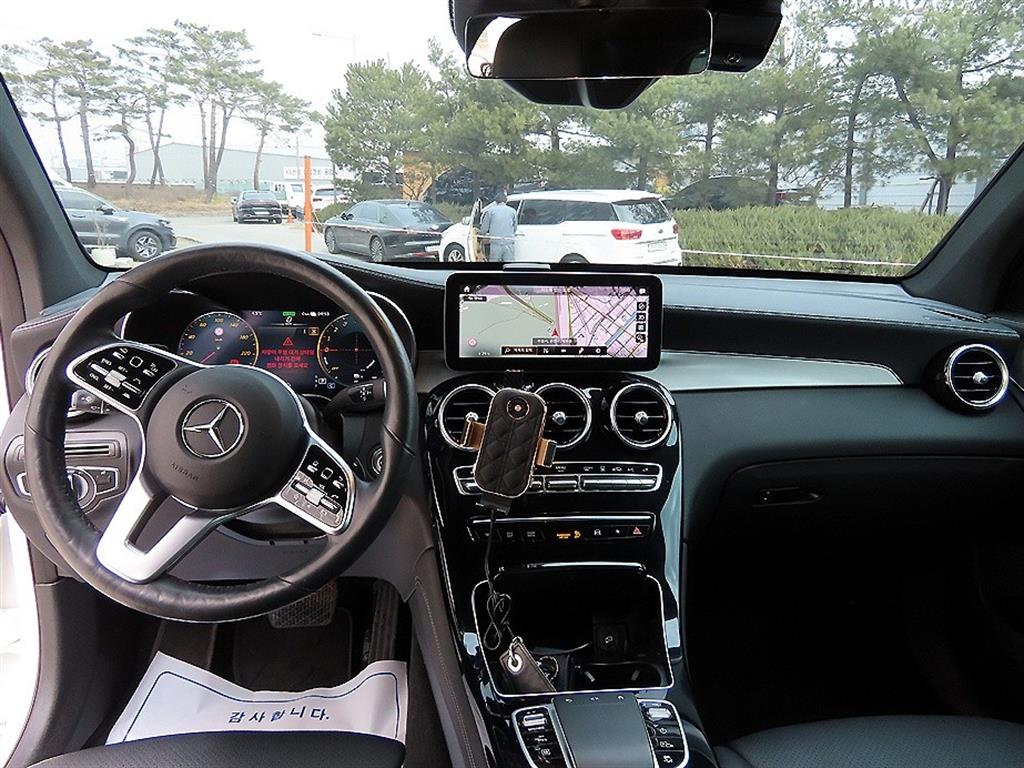 Mercedes Benz GLC Class - Vista 7