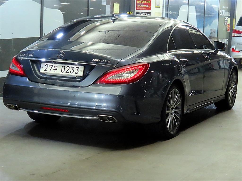 Mercedes Benz CLS Class - Vista 4