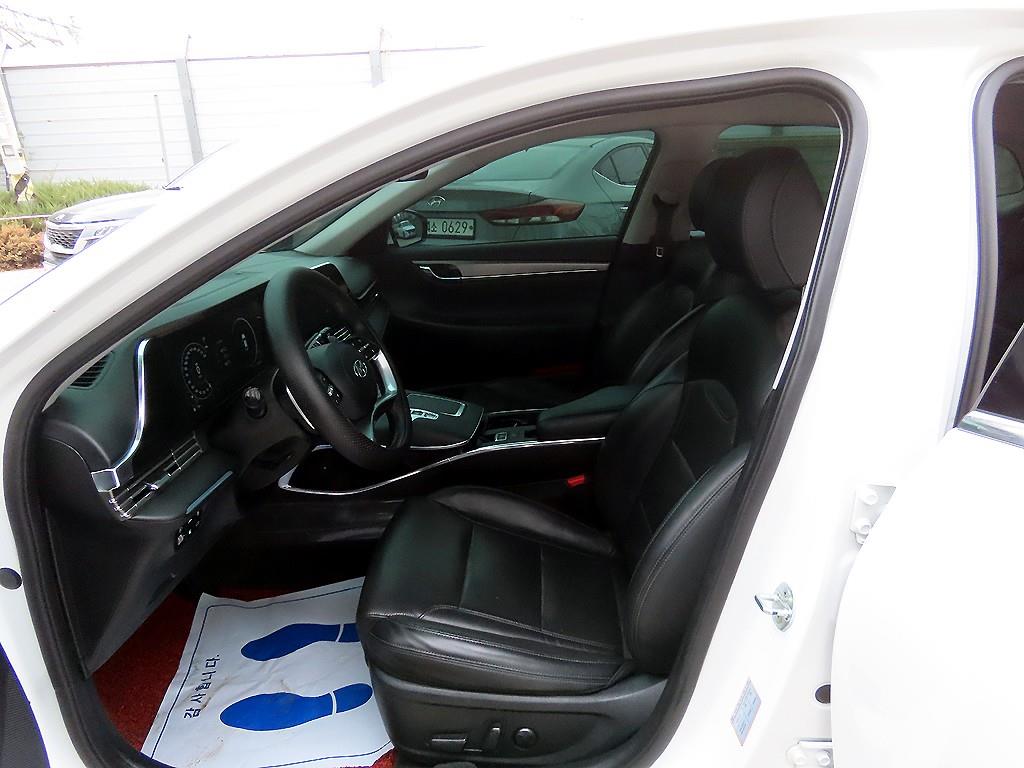 HYUNDAI Grandeur - Vista 5