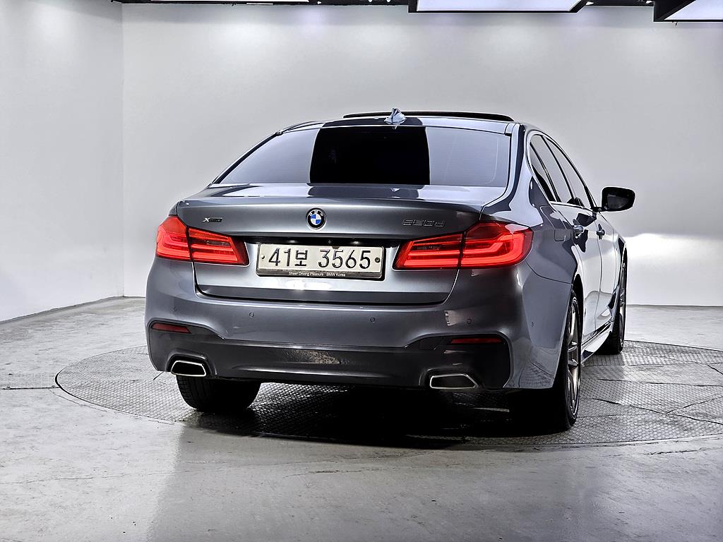 BMW 5 Series - Vista 3