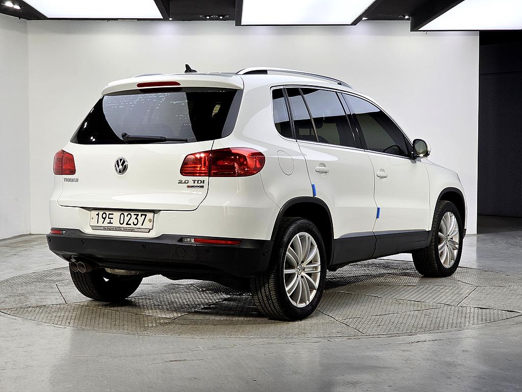 Volkswagen Tiguan - Vista 4