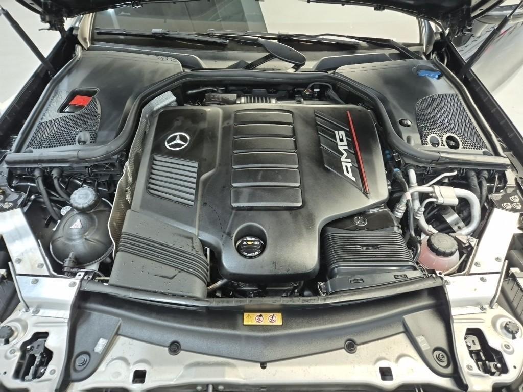 Mercedes Benz E class - Vista 5