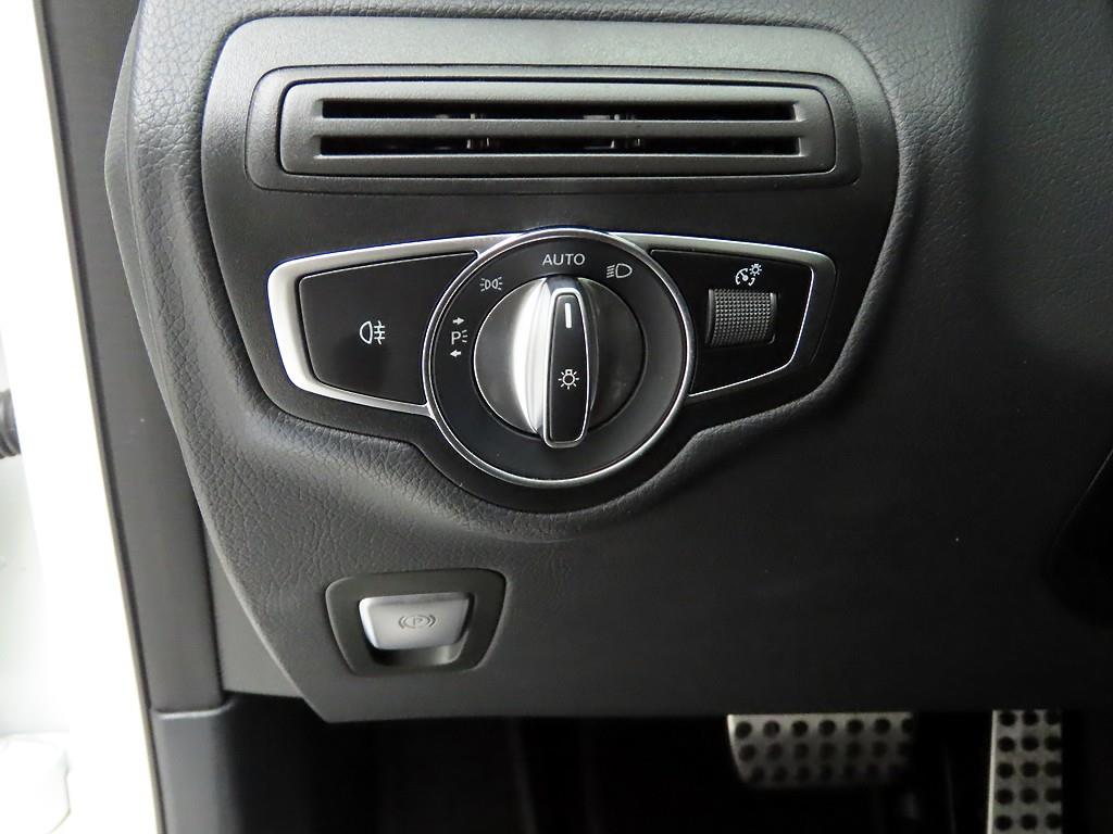 Mercedes Benz GLC Class - Vista 12