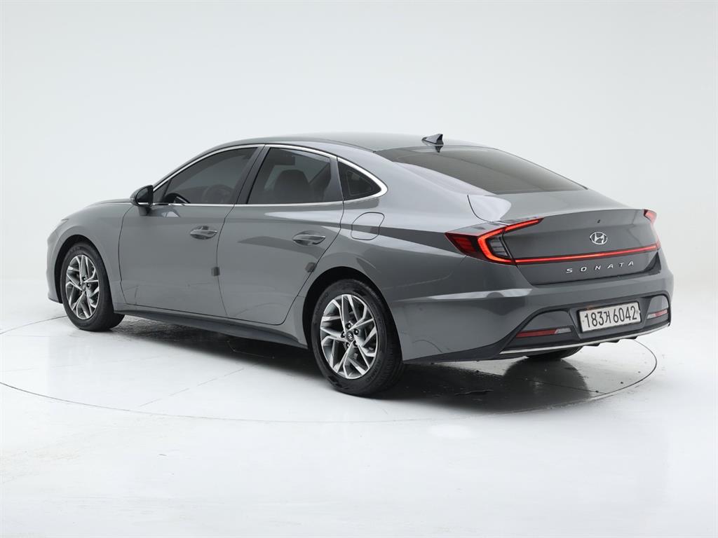 HYUNDAI Sonata - Vista 7