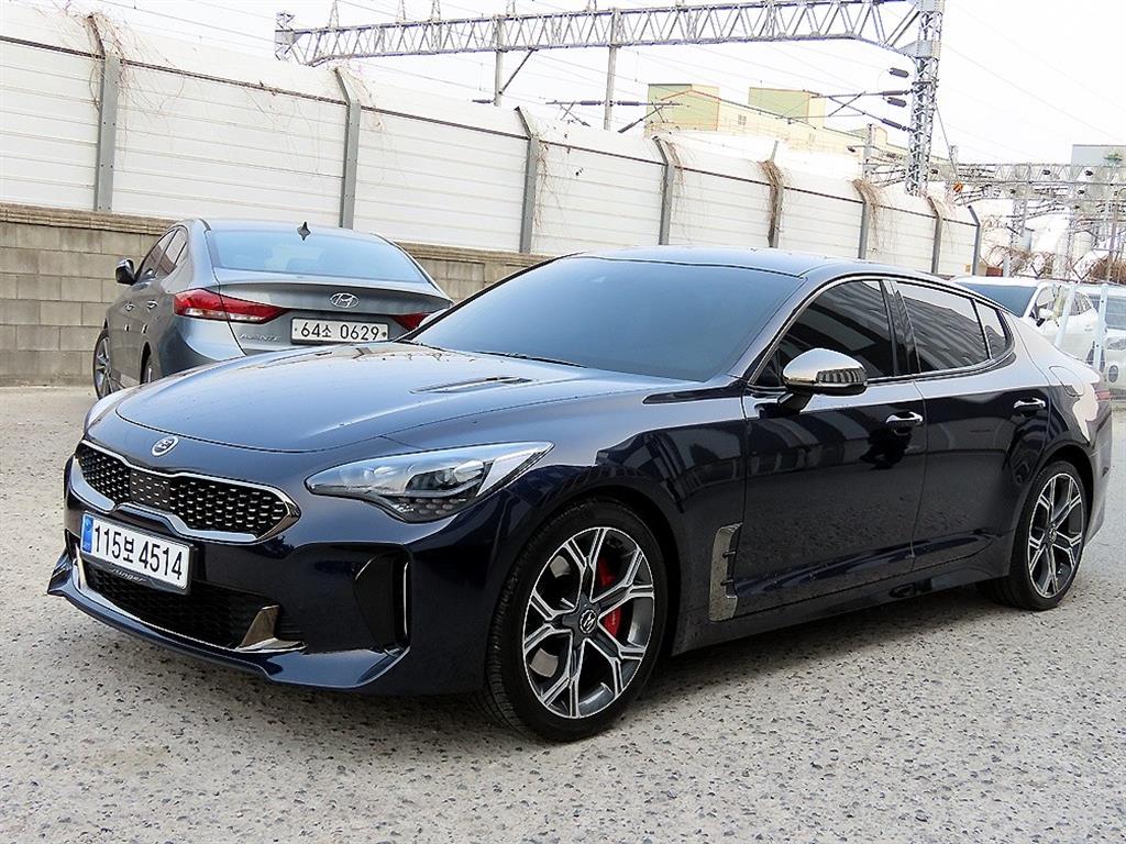 KIA Stinger - Vista 2