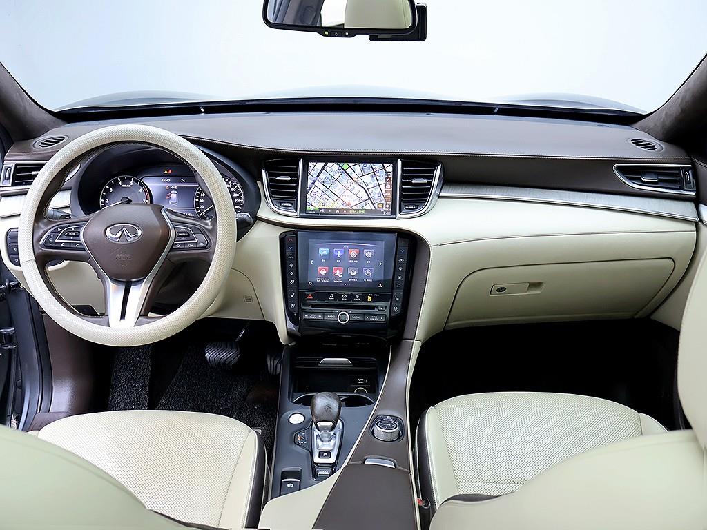 Infiniti QX - Vista 9