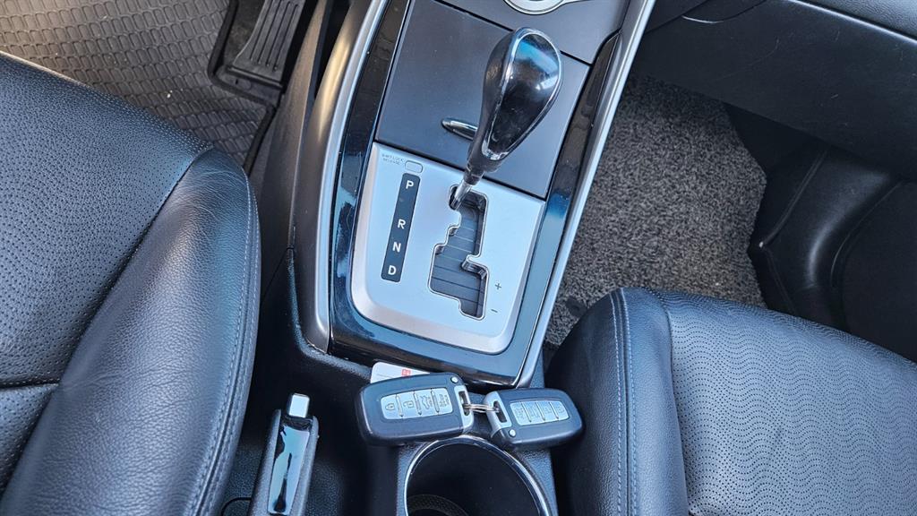 HYUNDAI Avante - Vista 9