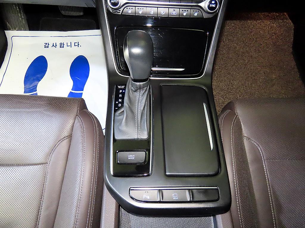 HYUNDAI Grandeur - Vista 12