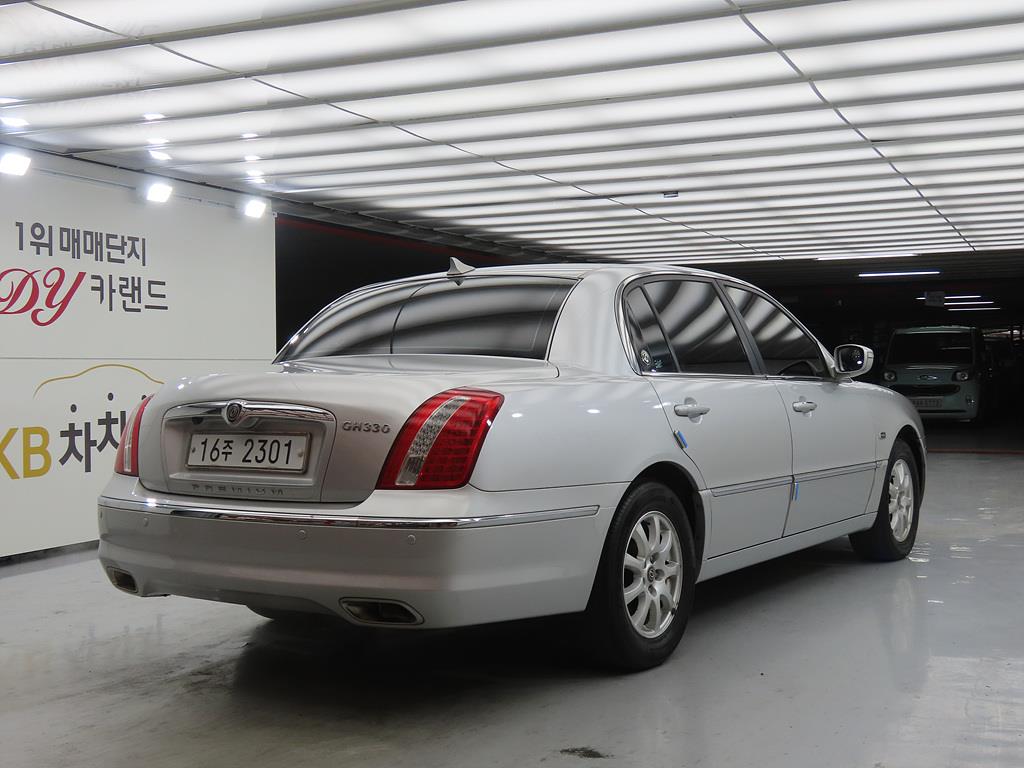 KIA Opirus - Vista 4