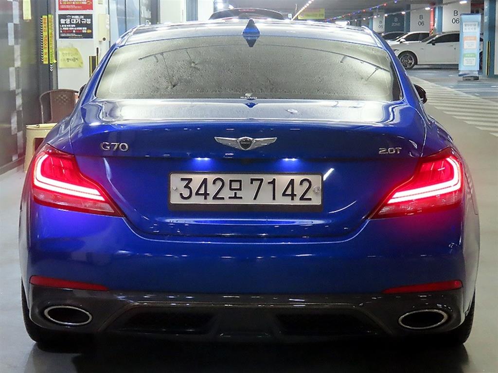 Genesis G70 - Vista 5