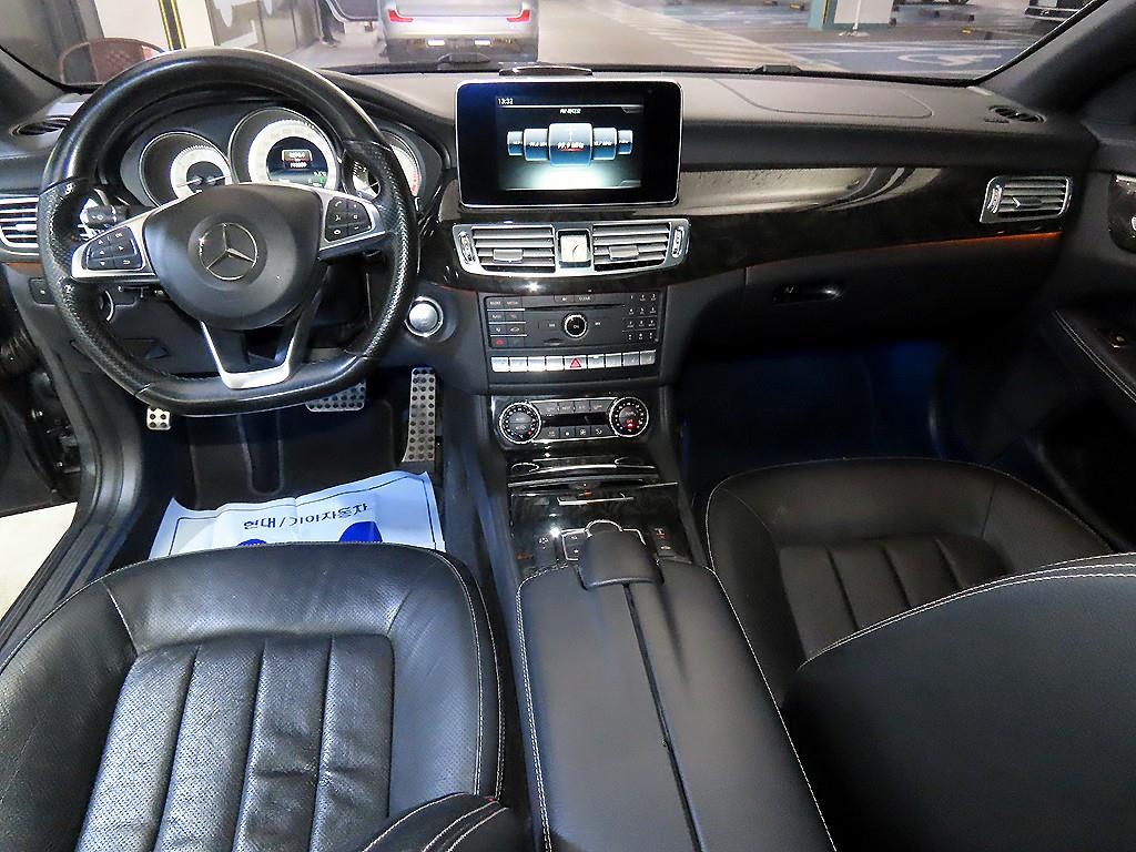 Mercedes Benz CLS Class - Vista 10