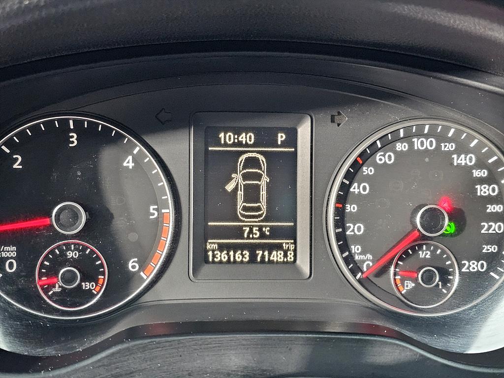 Volkswagen Jetta - Vista 7