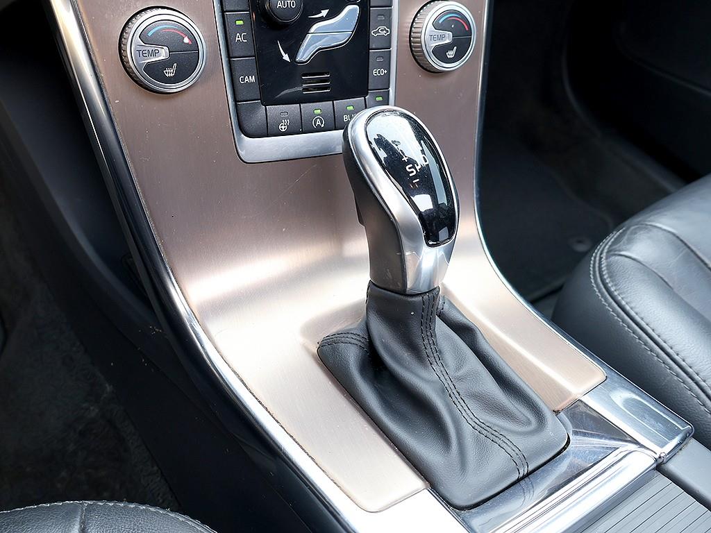 Volvo XC60 2017 Gris - Importación desde Corea - HF Imports Iquique - Foto 7