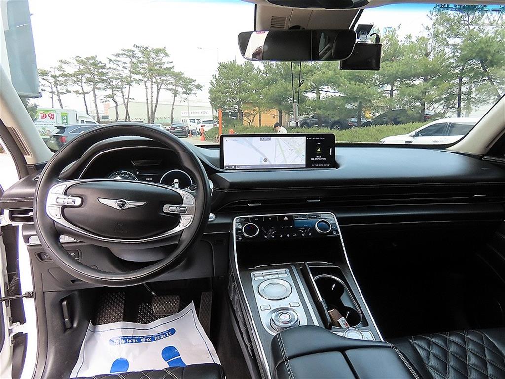 Genesis GV80 - Vista 7