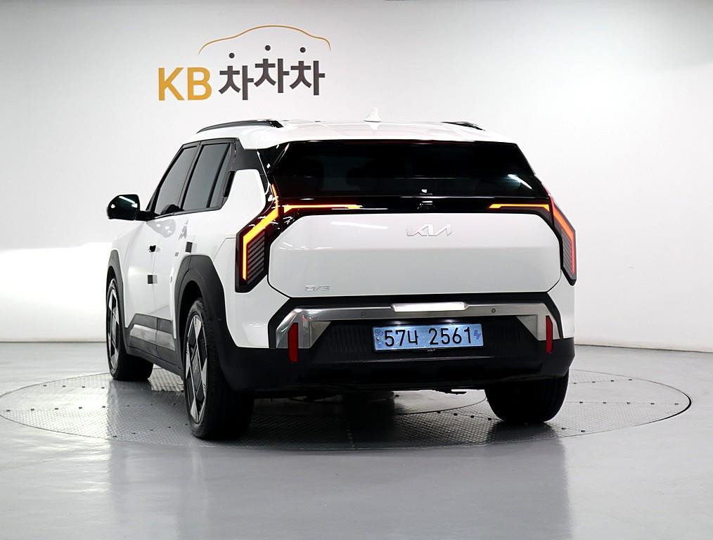 KIA EV3 - Vista 4