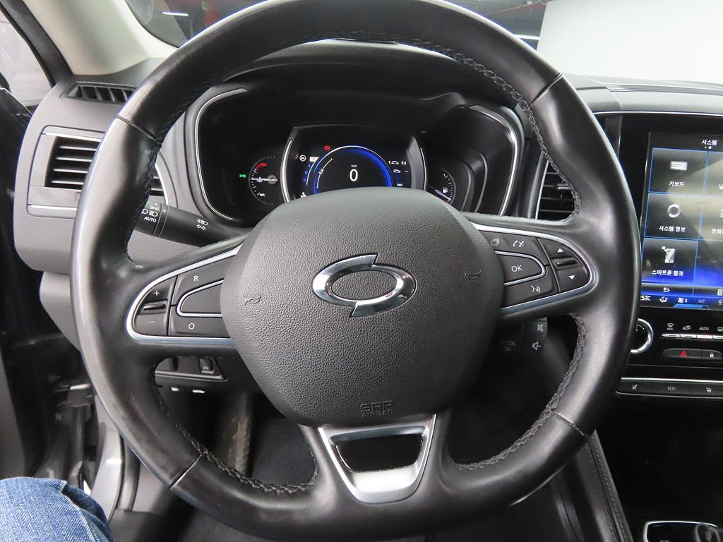 SAMSUNG QM6 - Vista 8