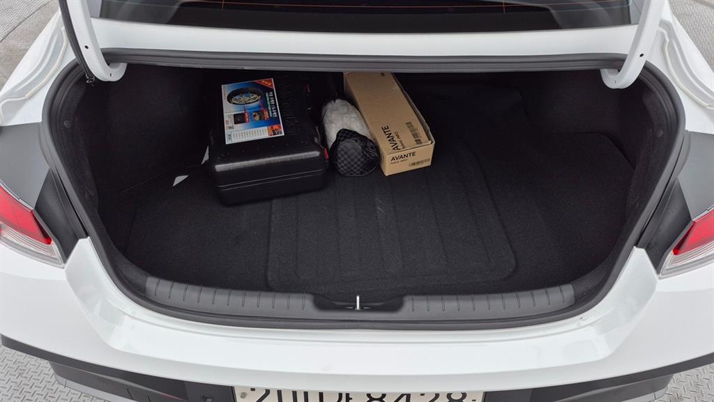 HYUNDAI Avante 2026 Blanco - Importación desde Corea - HF Imports Iquique - Foto 16