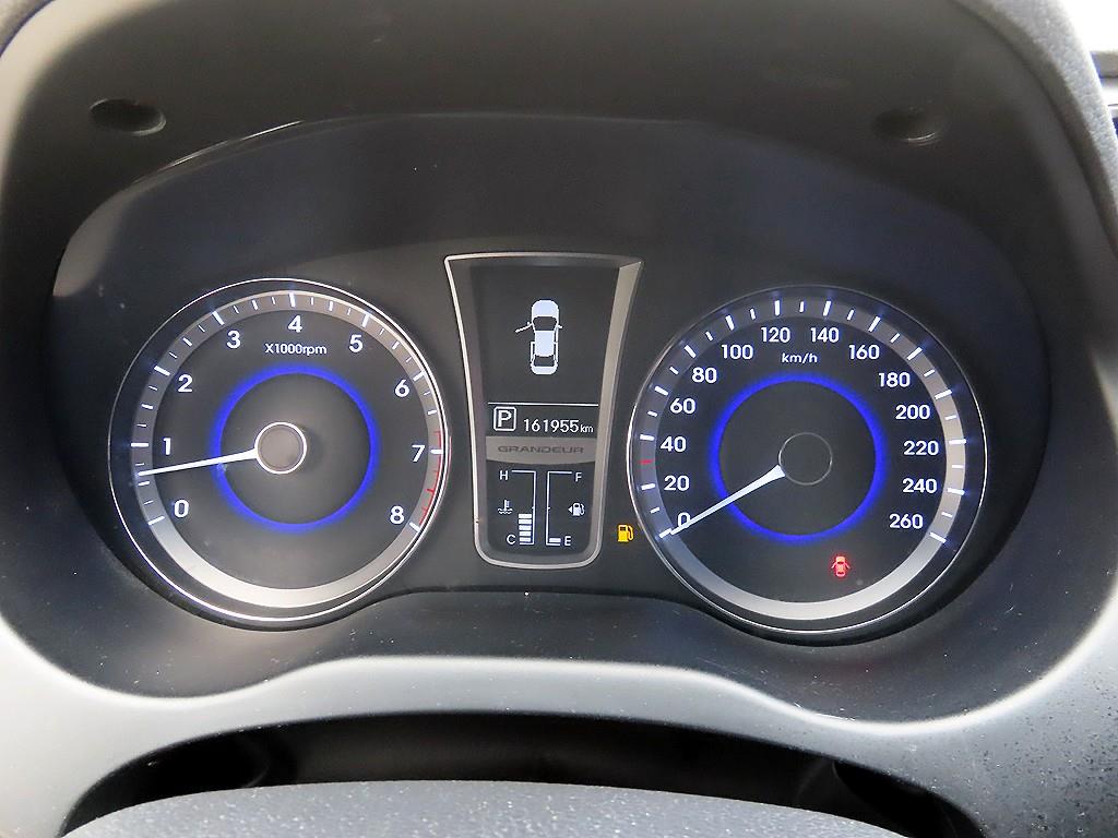 HYUNDAI Grandeur - Vista 9