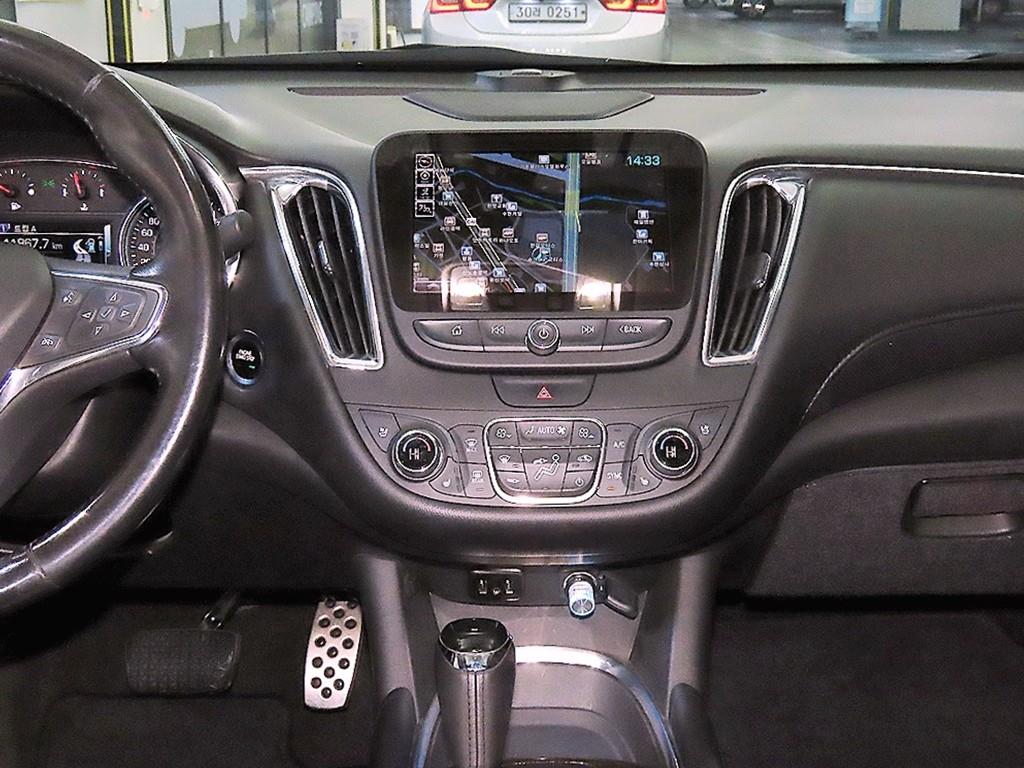 Chevrolet Malibu - Vista 11