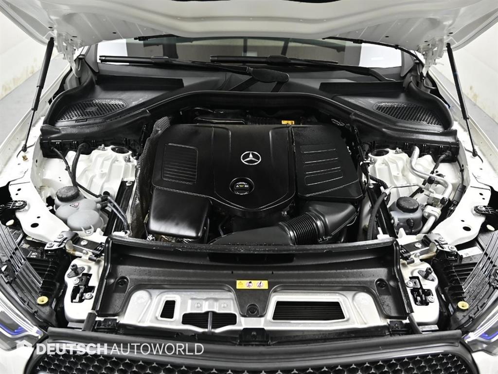 Mercedes Benz GLC Class - Vista 6