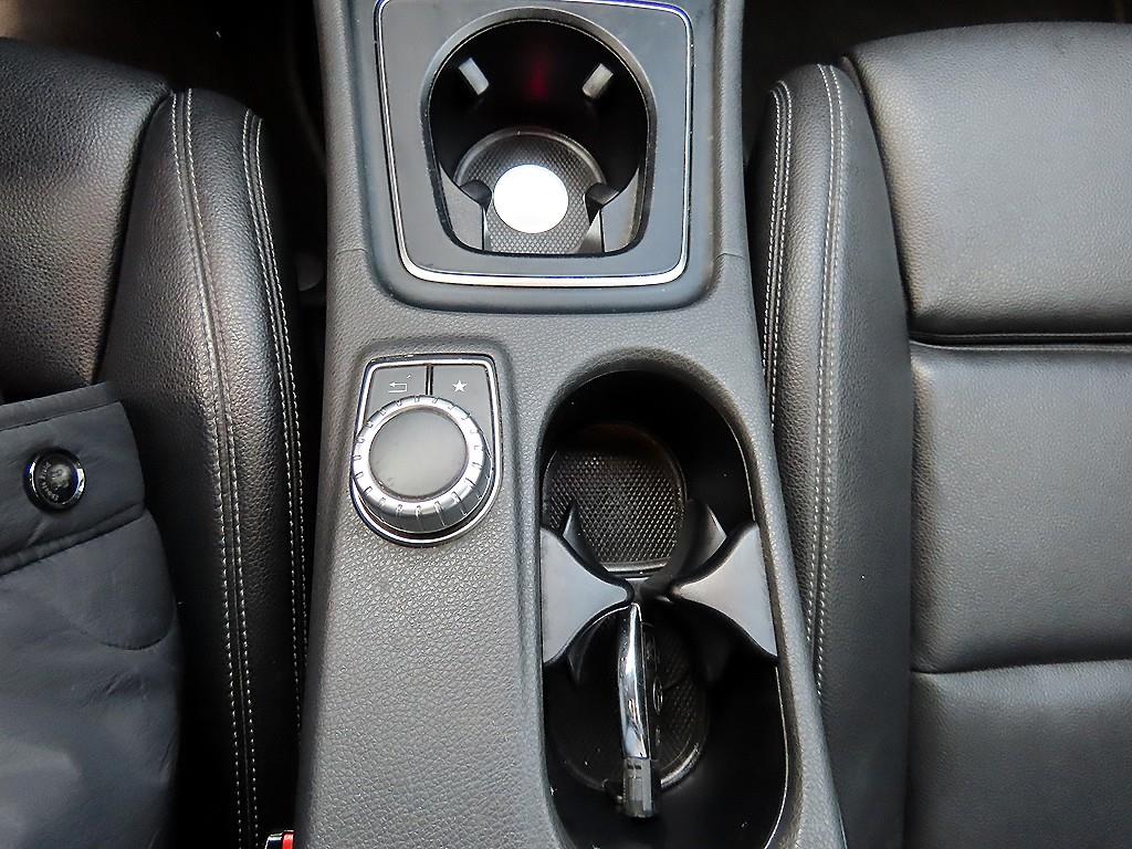 Mercedes Benz CLA Class - Vista 12