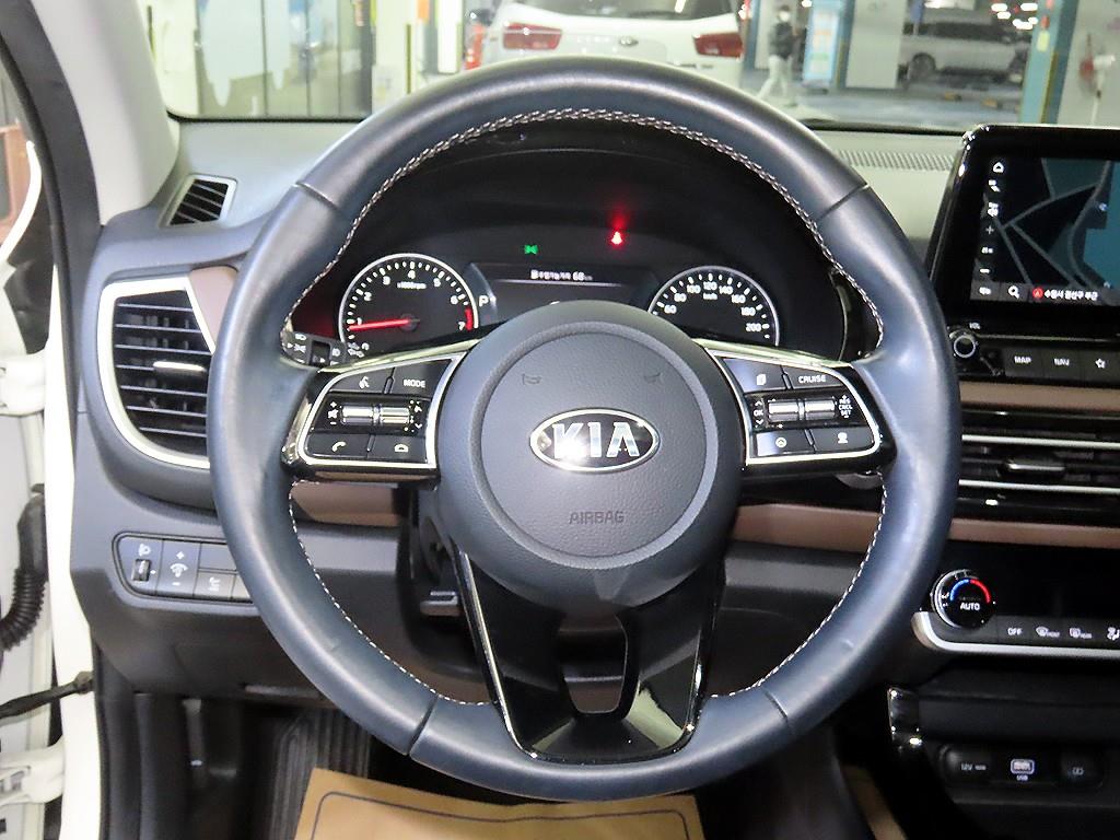 KIA Seltos - Vista 8