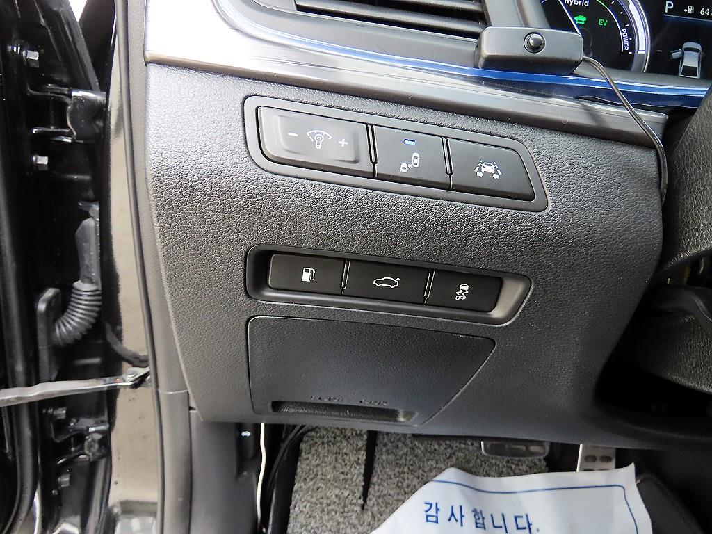 HYUNDAI Sonata - Vista 12