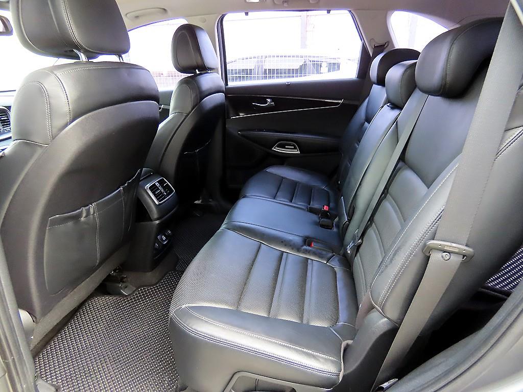KIA Sorento - Vista 6