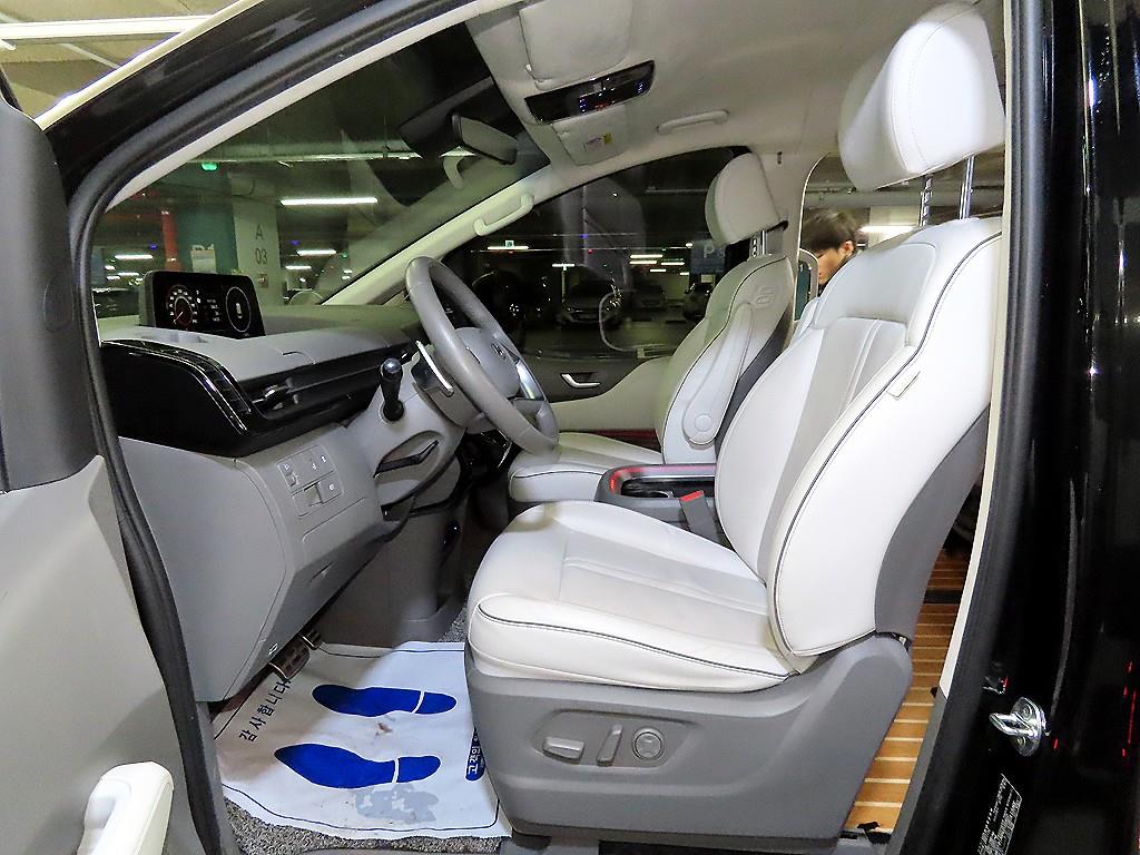 HYUNDAI Staria - Vista 6