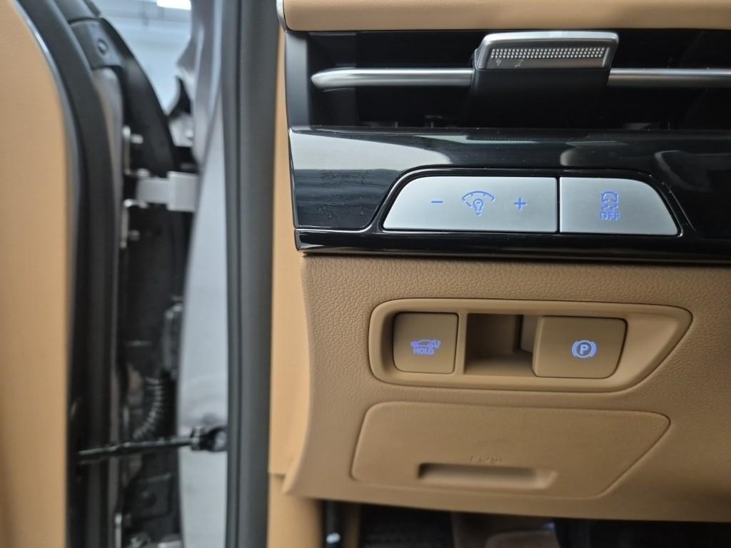 Genesis G80 2025 Gris - Importación desde Corea - HF Imports Iquique - Foto 18