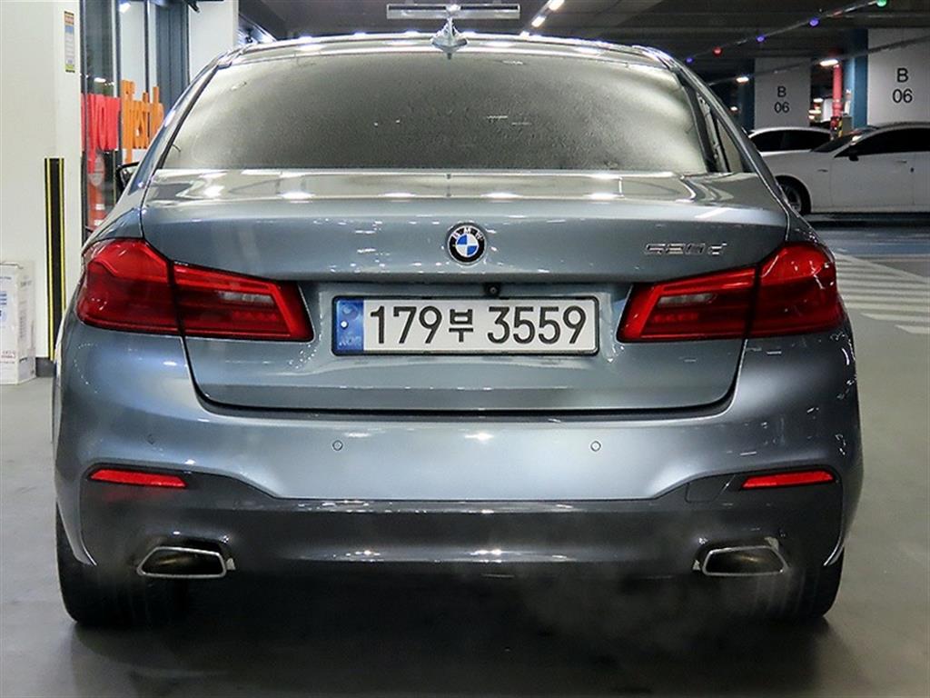 BMW 5 Series - Vista 5
