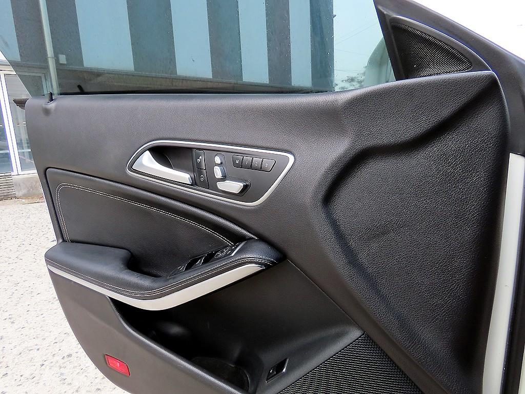 Mercedes Benz CLA Class - Vista 11