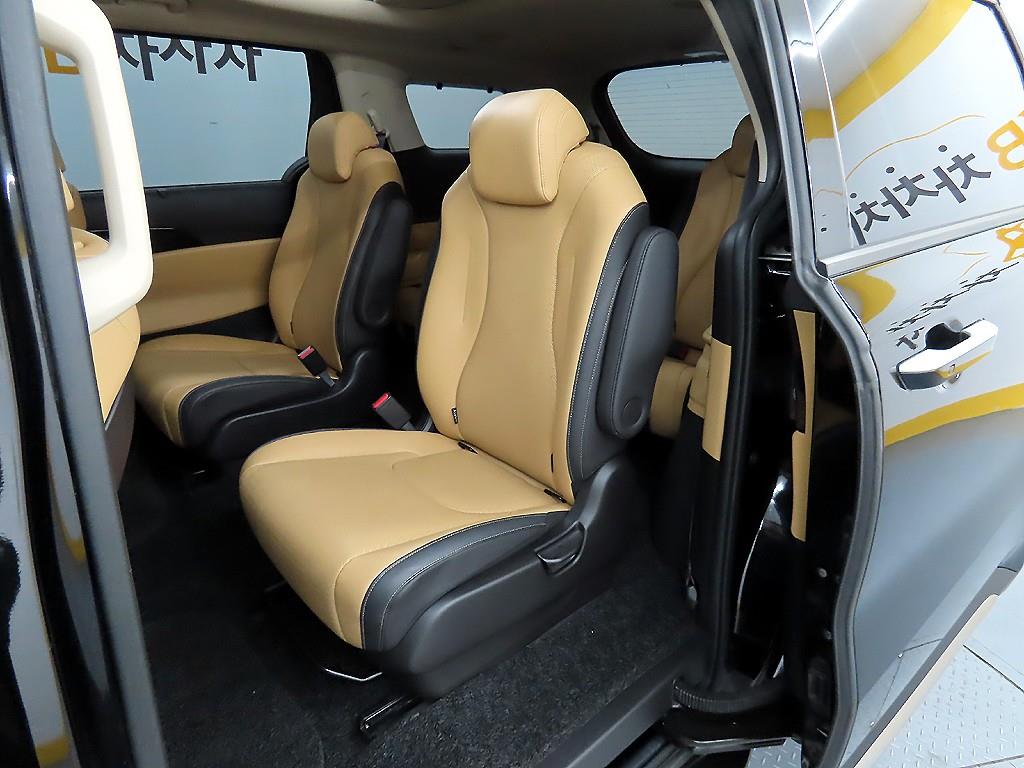 KIA Carnival - Vista 6