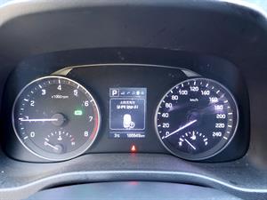 HYUNDAI Avante - Vista 12