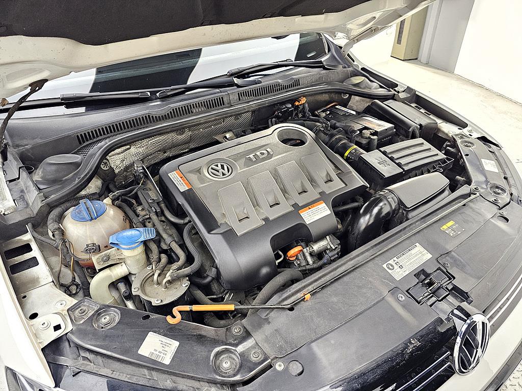 Volkswagen Jetta - Vista 6