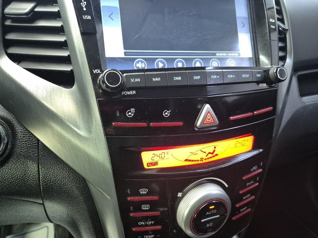 Ssangyong Tivoli 2018 Blanco - Importación desde Corea - HF Imports Iquique - Foto 16