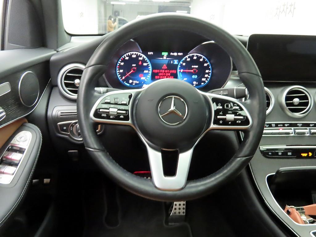 Mercedes Benz GLC Class - Vista 7