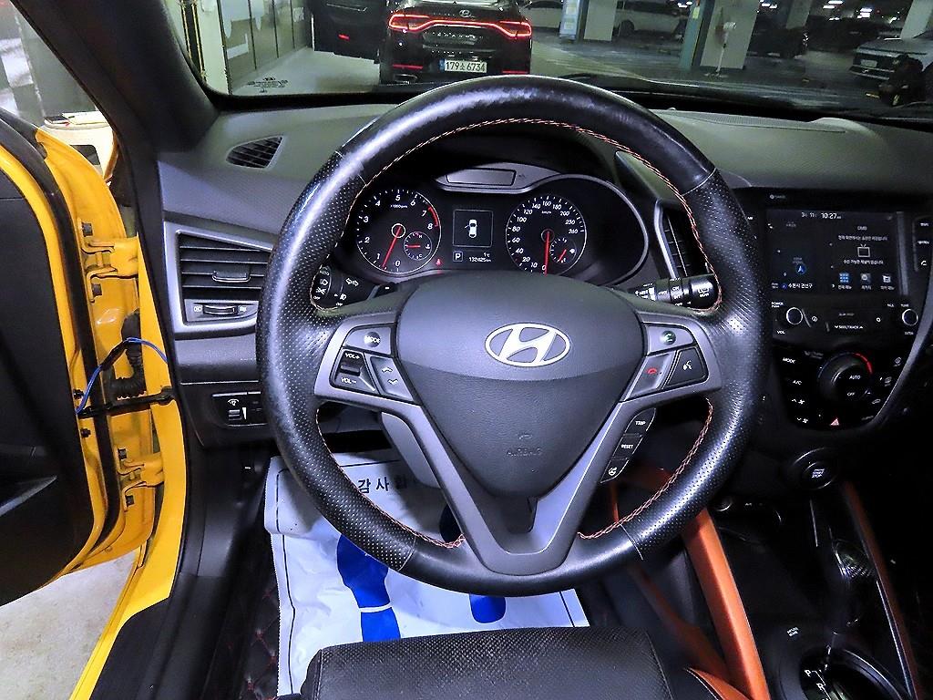 HYUNDAI Veloster - Vista 8